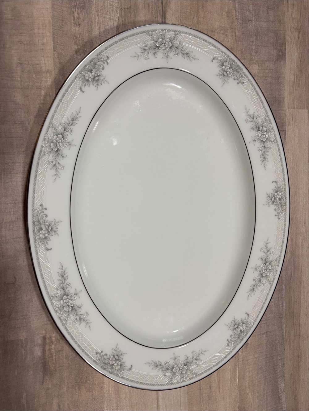 Sweet Leilani (3482) 13.5” oval serving platter